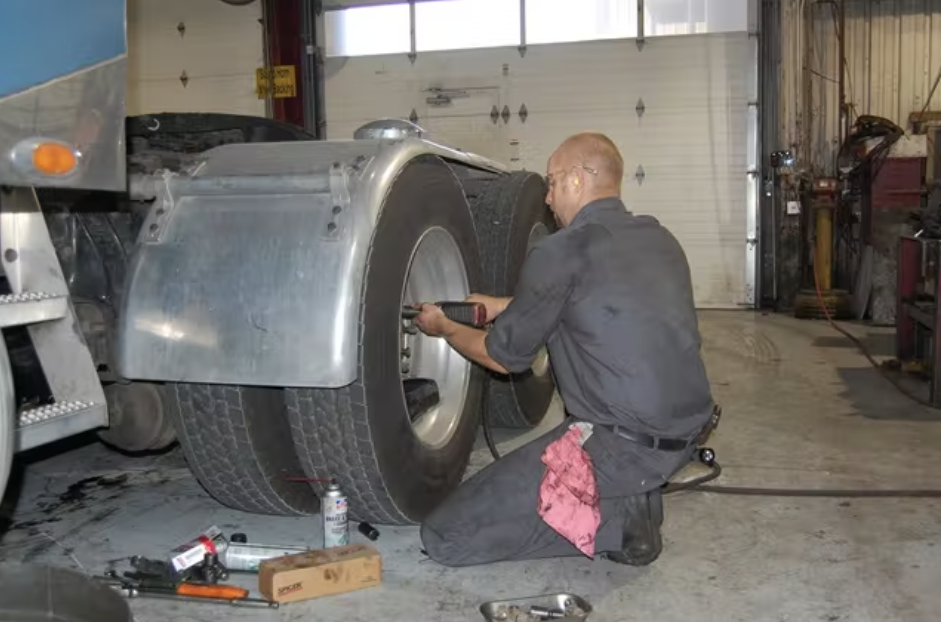 this image shows mobile truck repair in Farmington, UT